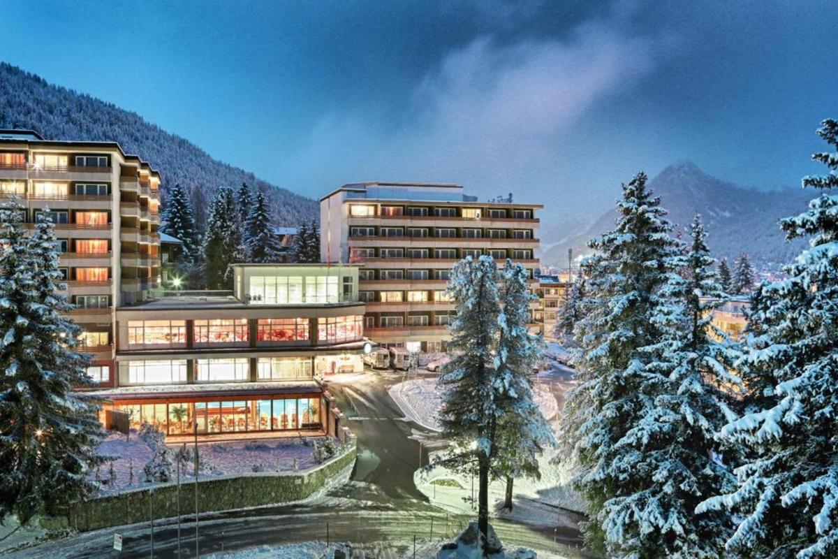 Mountain Plaza Hotel Davos Exterior photo